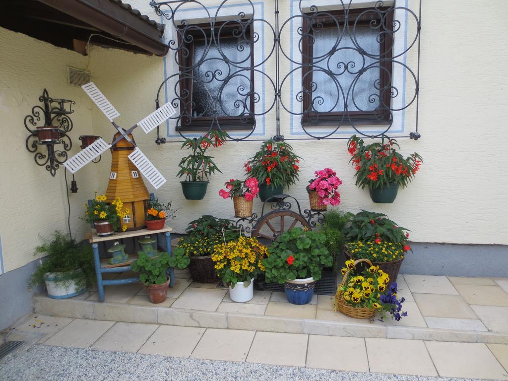Gaestehaus Scharler Neukirchen am Großvenediger Szoba fotó